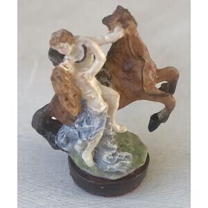 Dollhouse Miniature Resin Decor Horse Statue Romantic Kiss Couple New Falcon Box